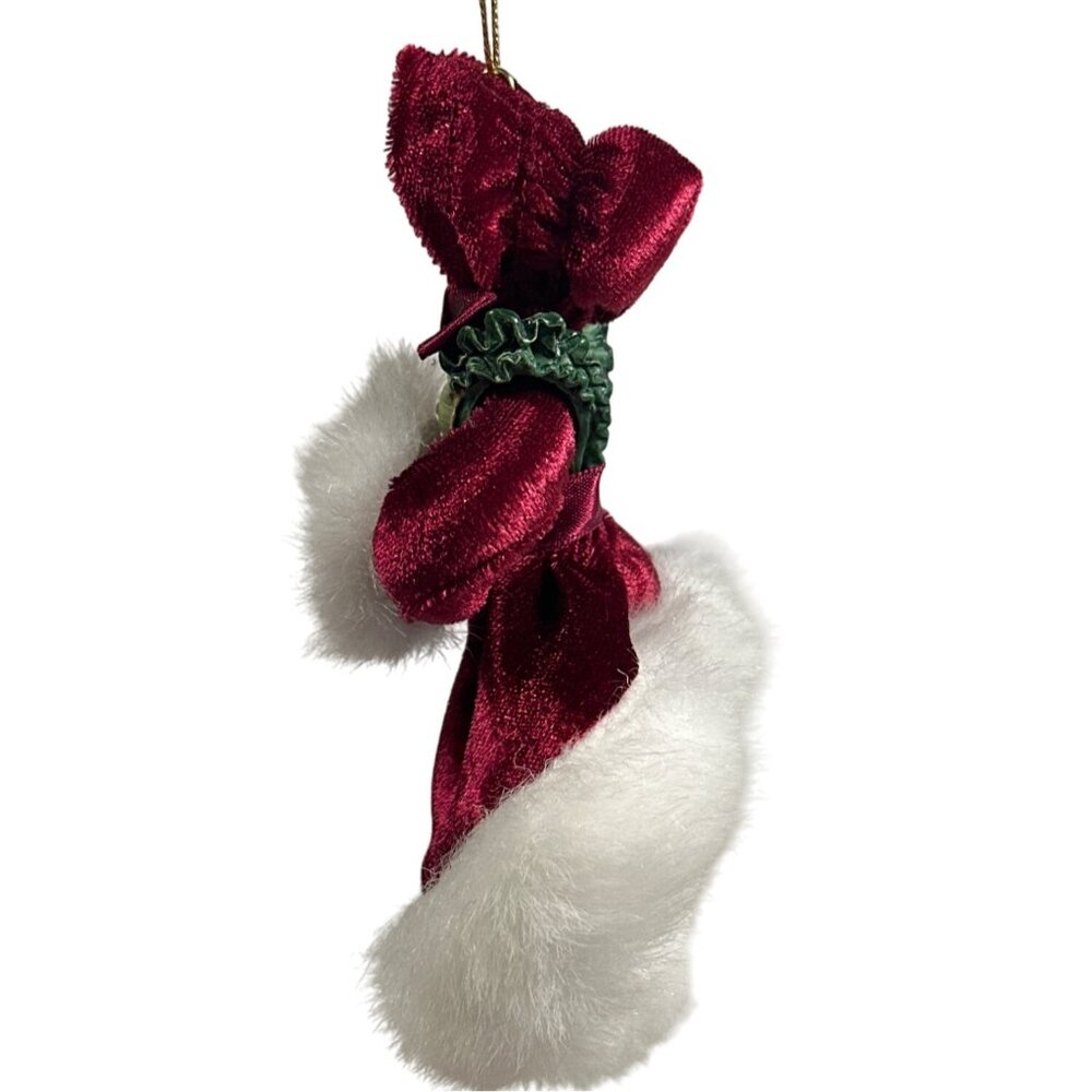 Avon 1998 Victorian Ladies Ornament Winter Velvet With Box Christmas - Picture 3 of 8